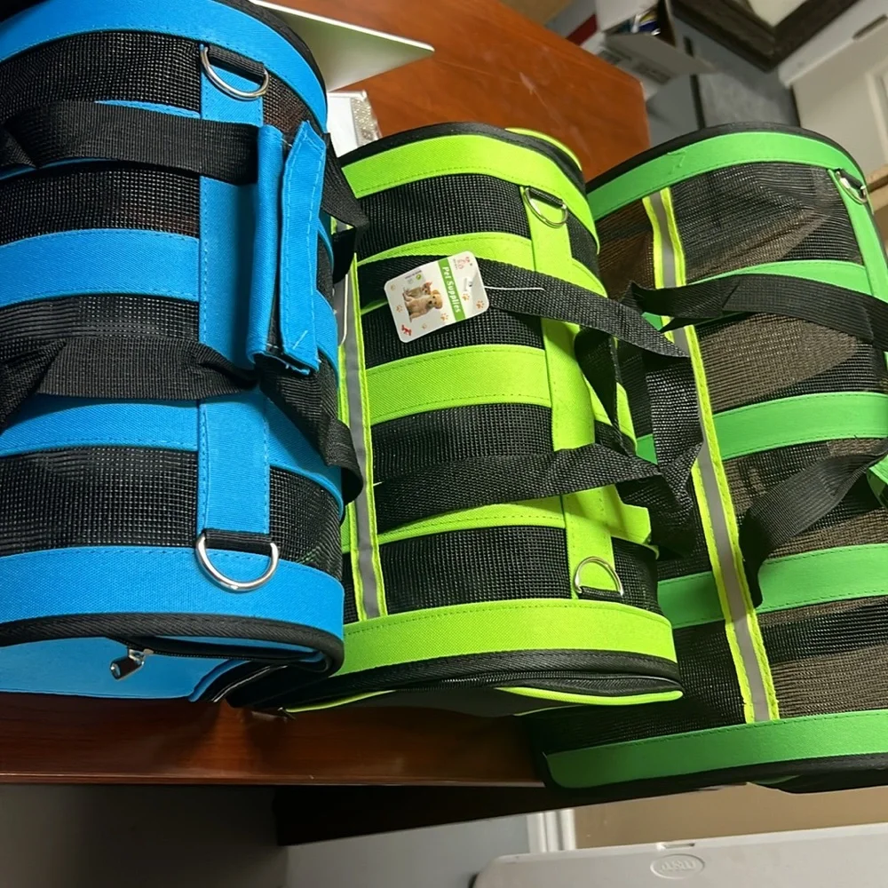 Pet carrier bag breathable two sizes available 1 per order NWT